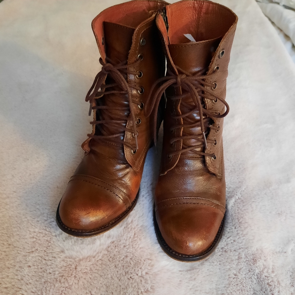 Steve Madden | Graanie Combat Style Heeled Boot 7.5